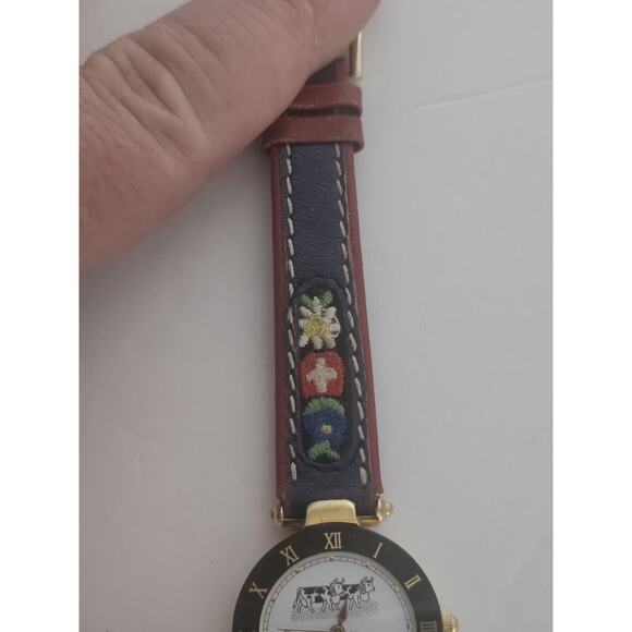 Ultra Rare Swiss Jumeau Gold Plated Ladies Quartz Watch Cow Flowers New Battery - Picture 4 of 16